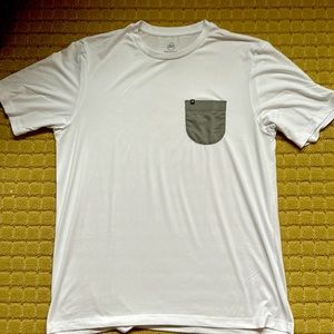 Travis Mathew tee shirt